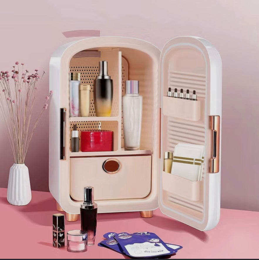 Mini Réfrigérateur à Maquillage – Conserve & Sublime Tes Soins Beauté