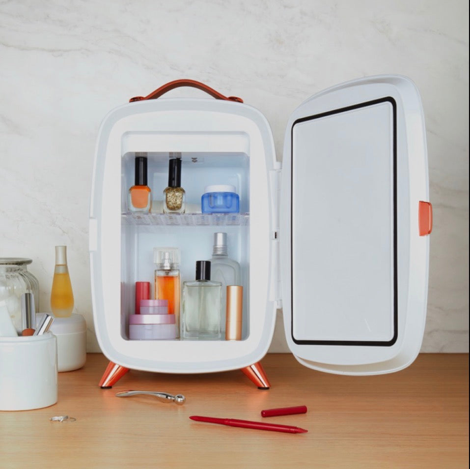 Mini Réfrigérateur à Maquillage – Conserve & Sublime Tes Soins Beauté